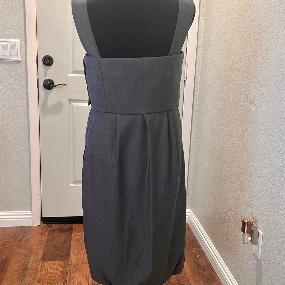 Max MARA gray bubble hem dress.  Made in Italy. Size 10 - Picture 2 of 13